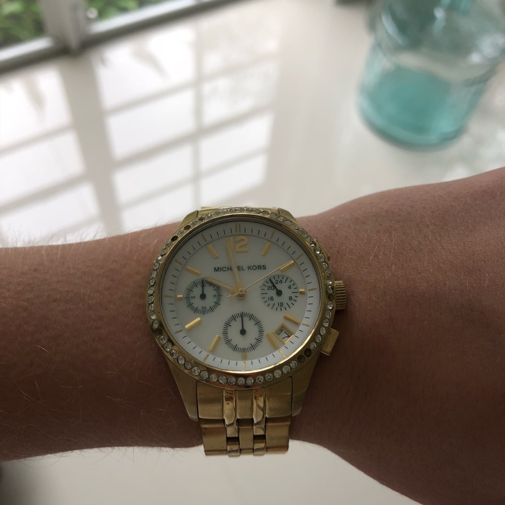 Michael Kors Gold Watch - Picture 2 of 5